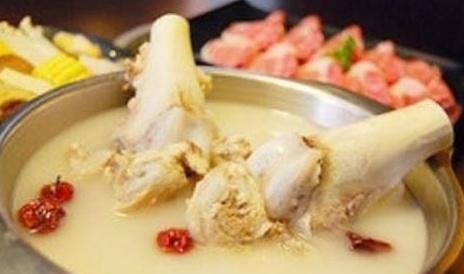 除了喝大骨湯，適量運動也可以強健骨骼